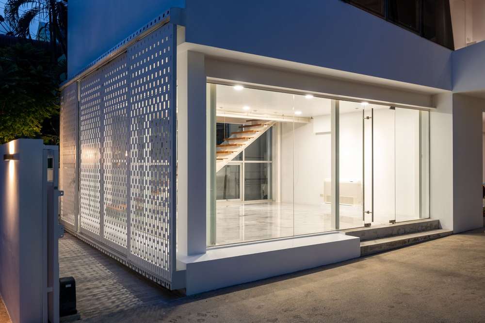 SCG-FRETWORK-MnG-House-04-Bricade