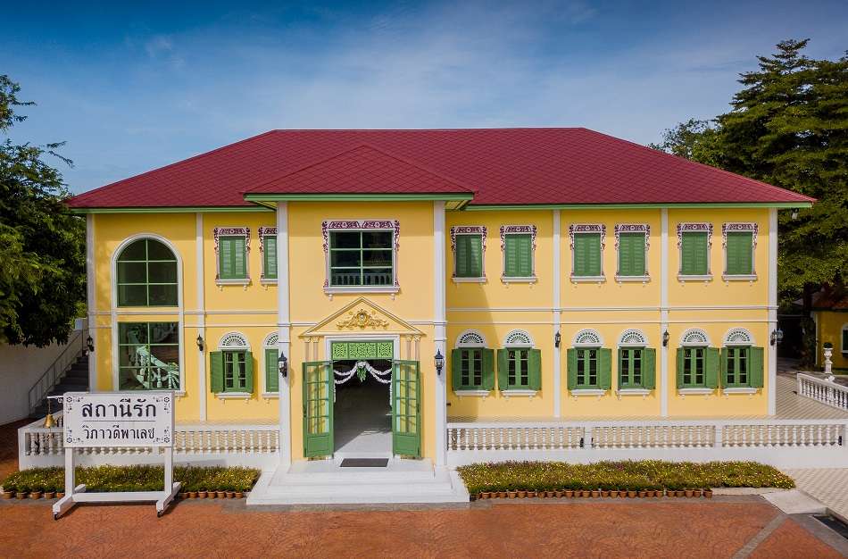 scg-roof-ayara-oriental-granite-red-parusk-house-01