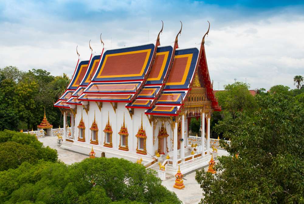 ko-wang-sai-temple-excella-classic-thai-brown-blue-yellow