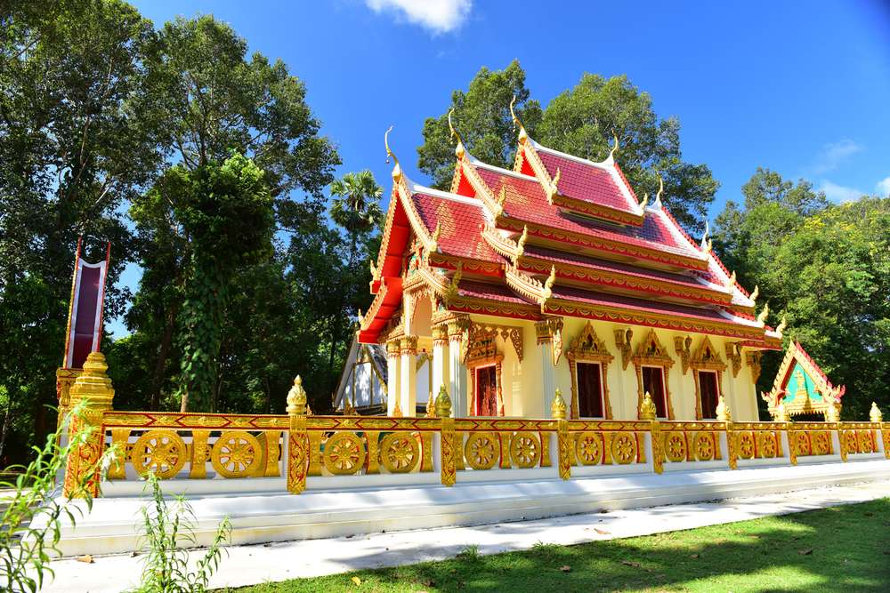 phrommawat-temple-excella-classic-thai-red